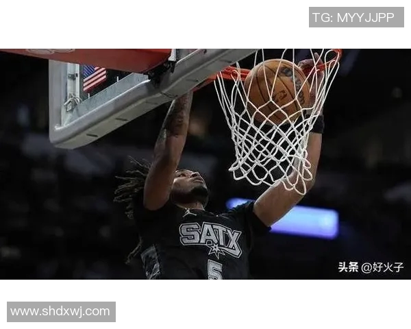 阿伦砍下29分16篮板卡斯尔双双发威骑士轻取马刺